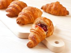 Croissant-Cherry